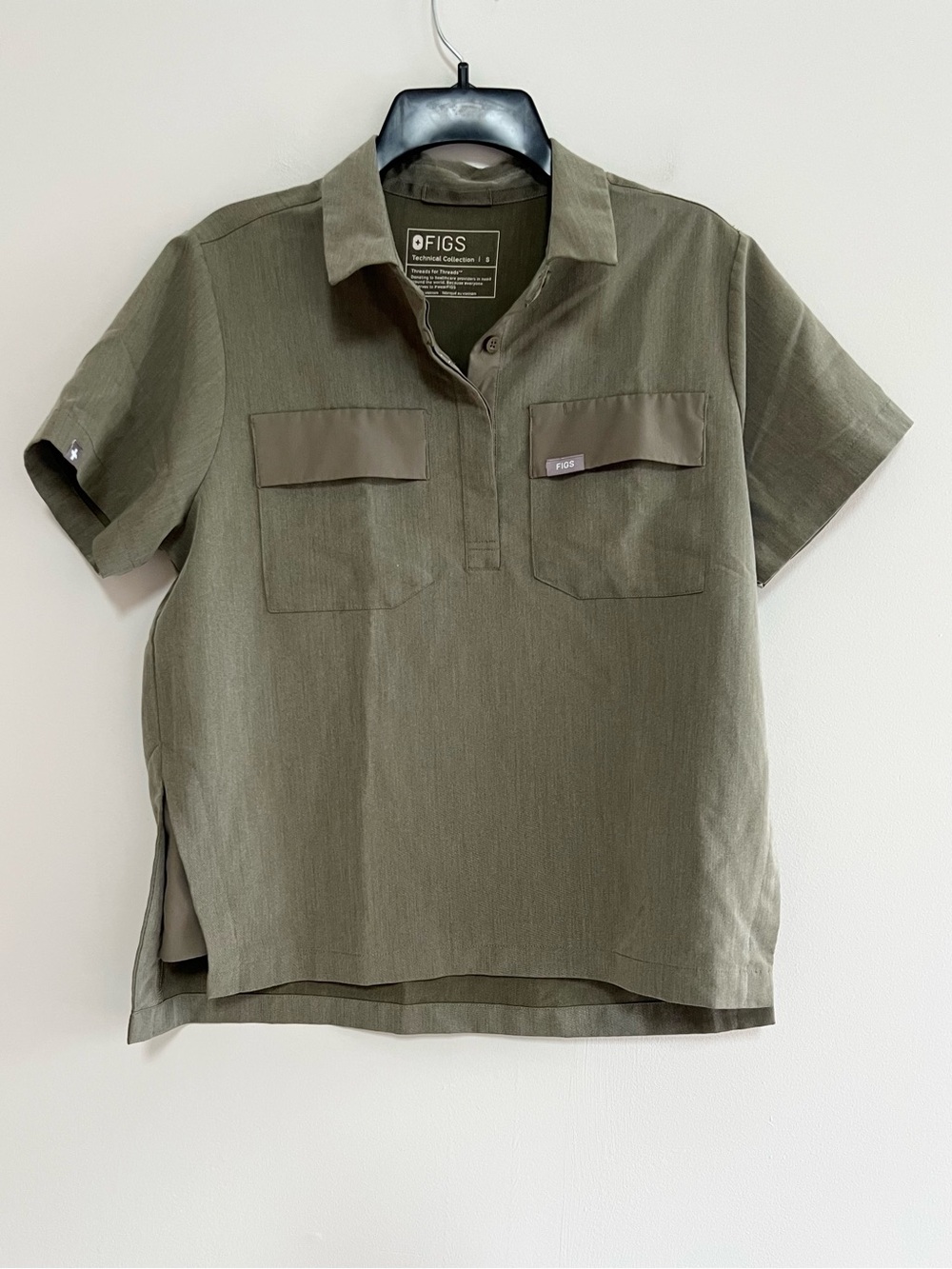 FIGS RARE Saiya Three Pocket Classic Cargo Polo Top Olive Green (PO #2768), sz S